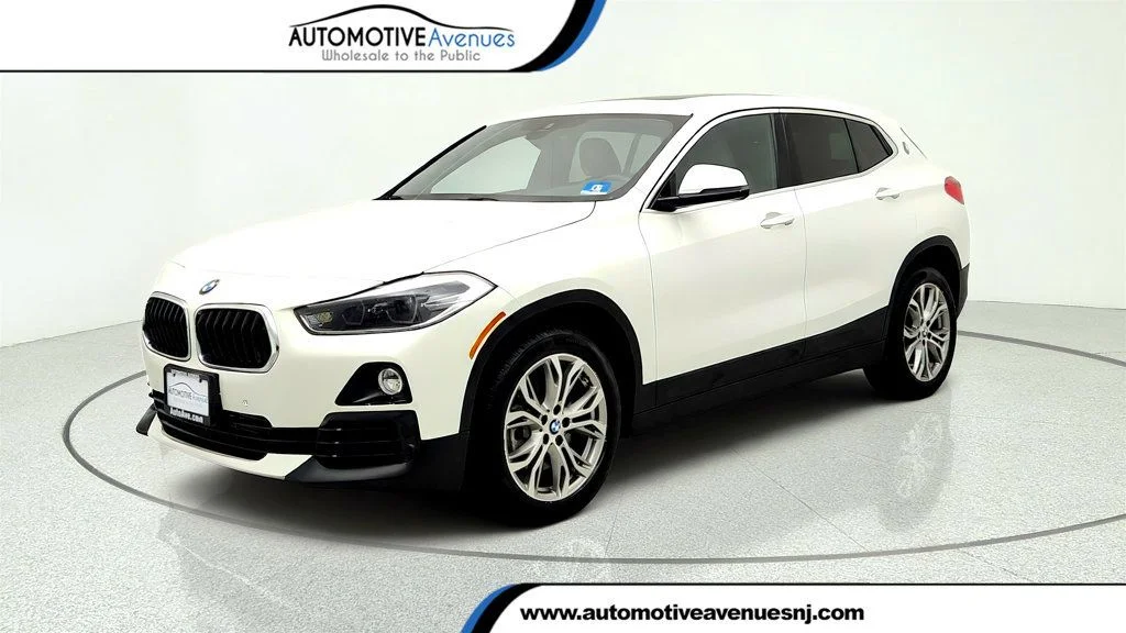 Used 2020 Alpine White BMW xDrive28i Sports Activity Coupe w/ Premium Package image 1
