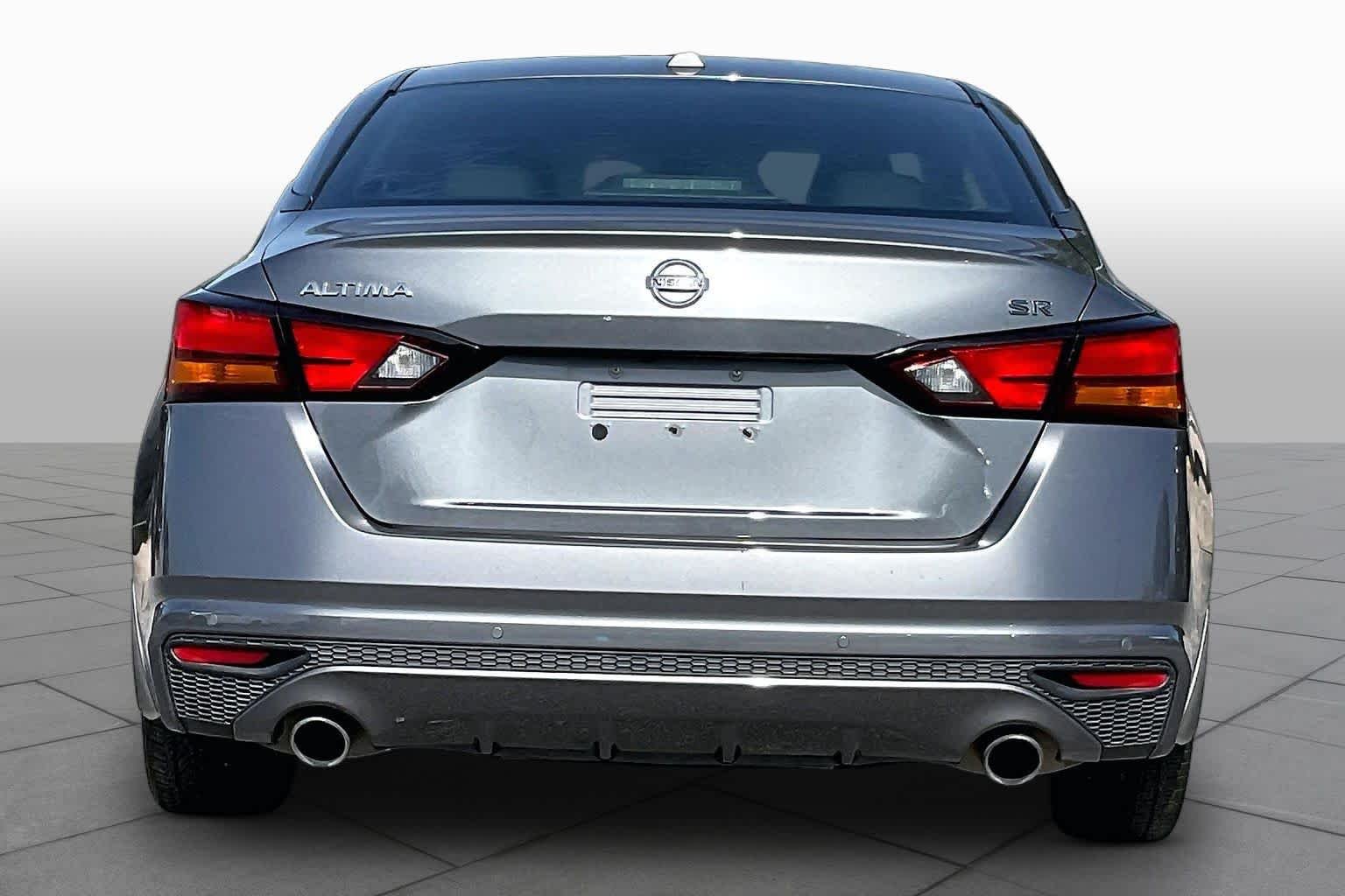 Used 2020 Gun Metallic Nissan 2.5 SR image 5