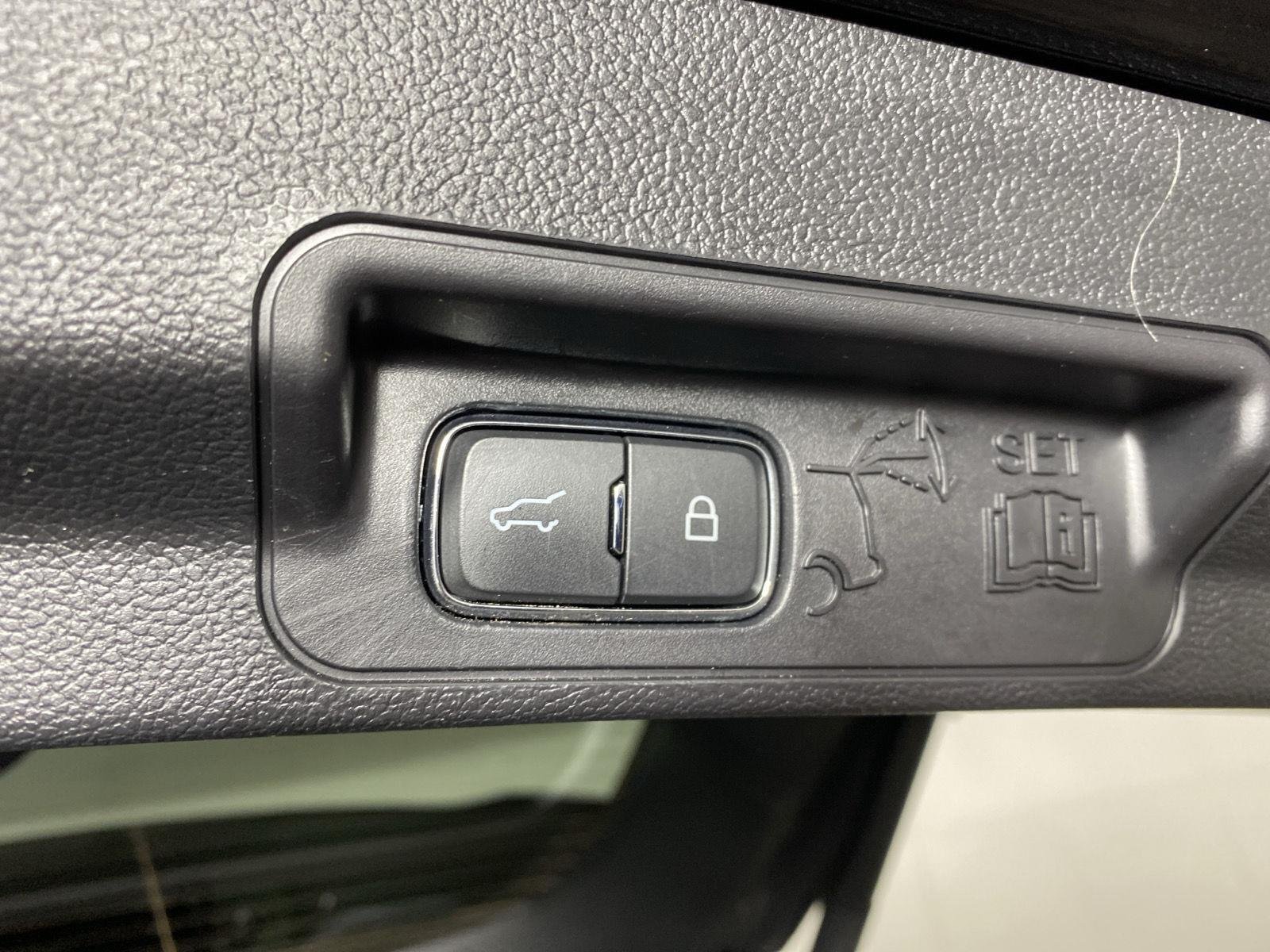 Used 2022 Agate Black Ford XLT image 28