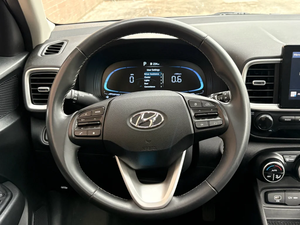 Used 2025 Shimmering Silver Hyundai SEL image 10
