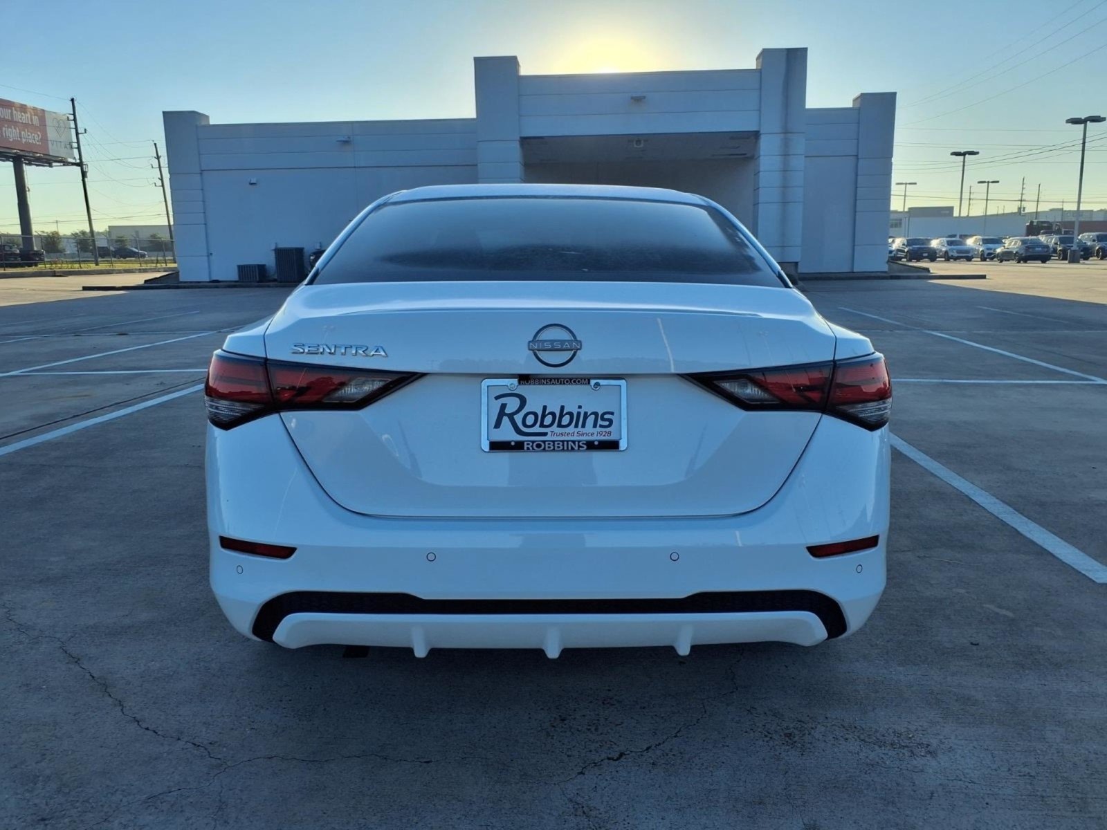 2025 Nissan Sentra photo 6 of 25