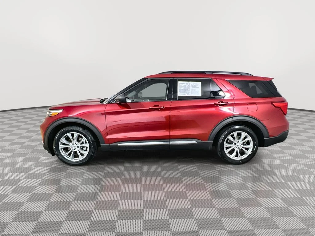 Used 2022 Red Ford XLT image 5