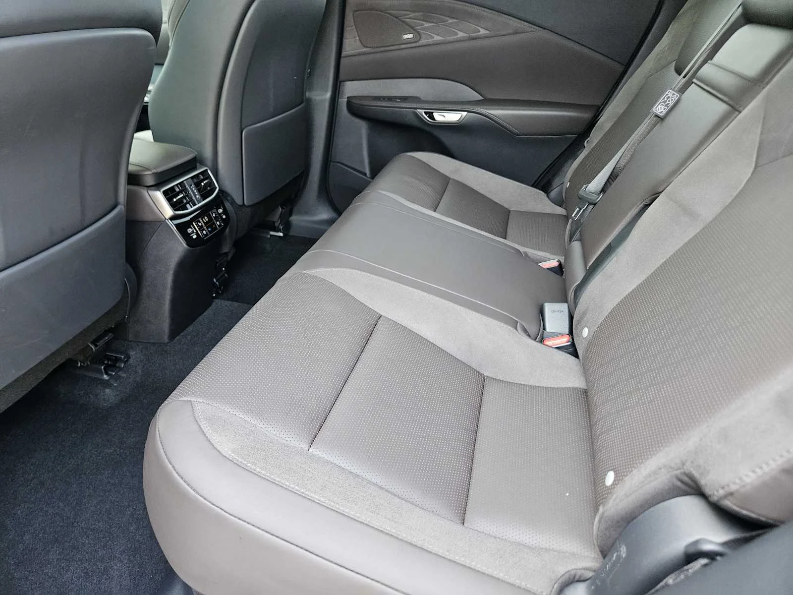 Certified Used 2025 CAVIAR Lexus Luxury image 22