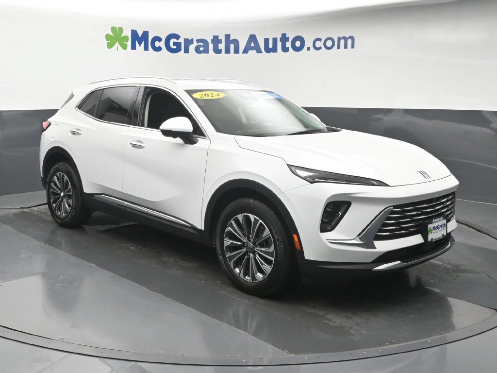 Used 2024 White Buick Preferred image 2