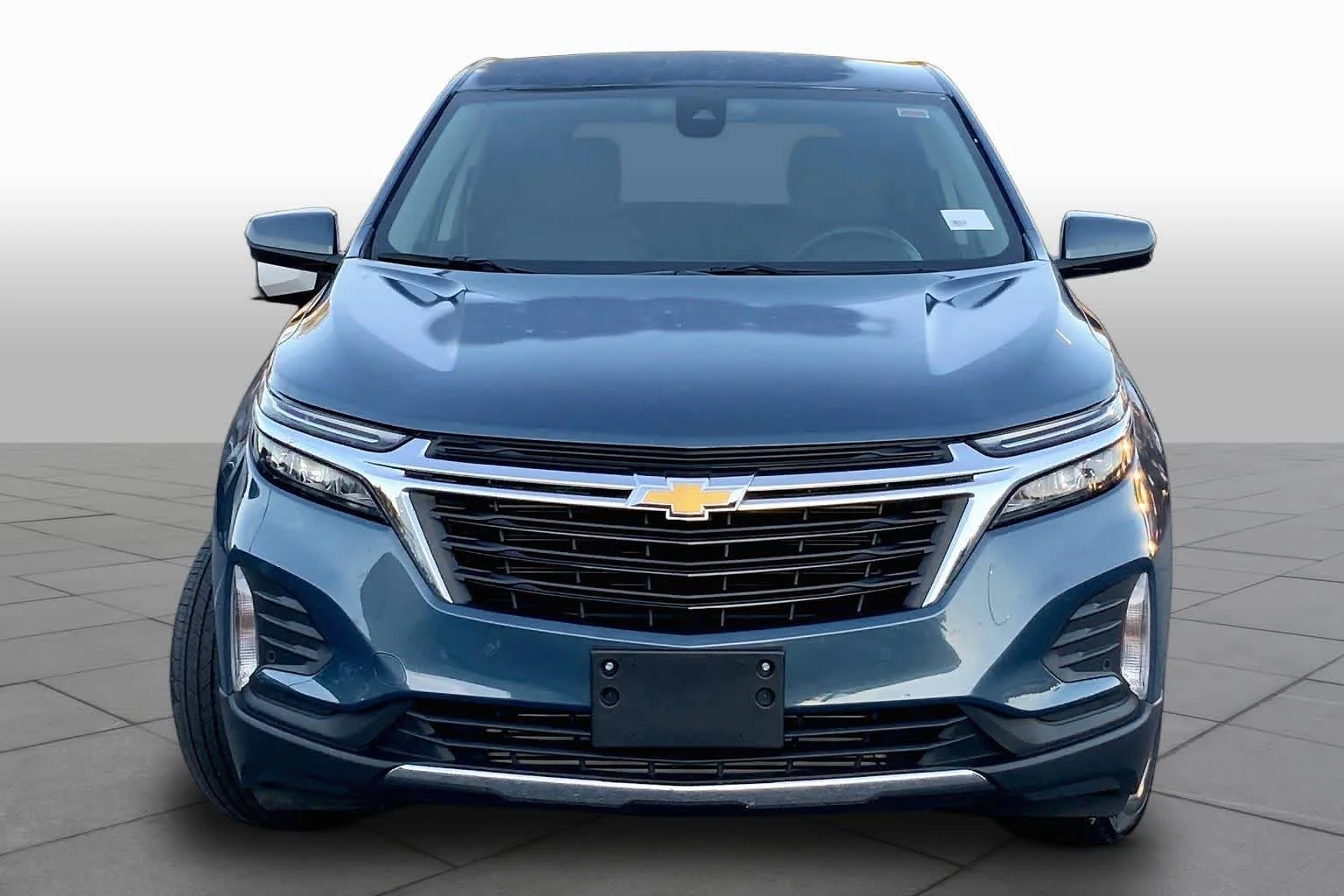 Used 2024 Lakeshore Blue Metallic Chevrolet LT image 4