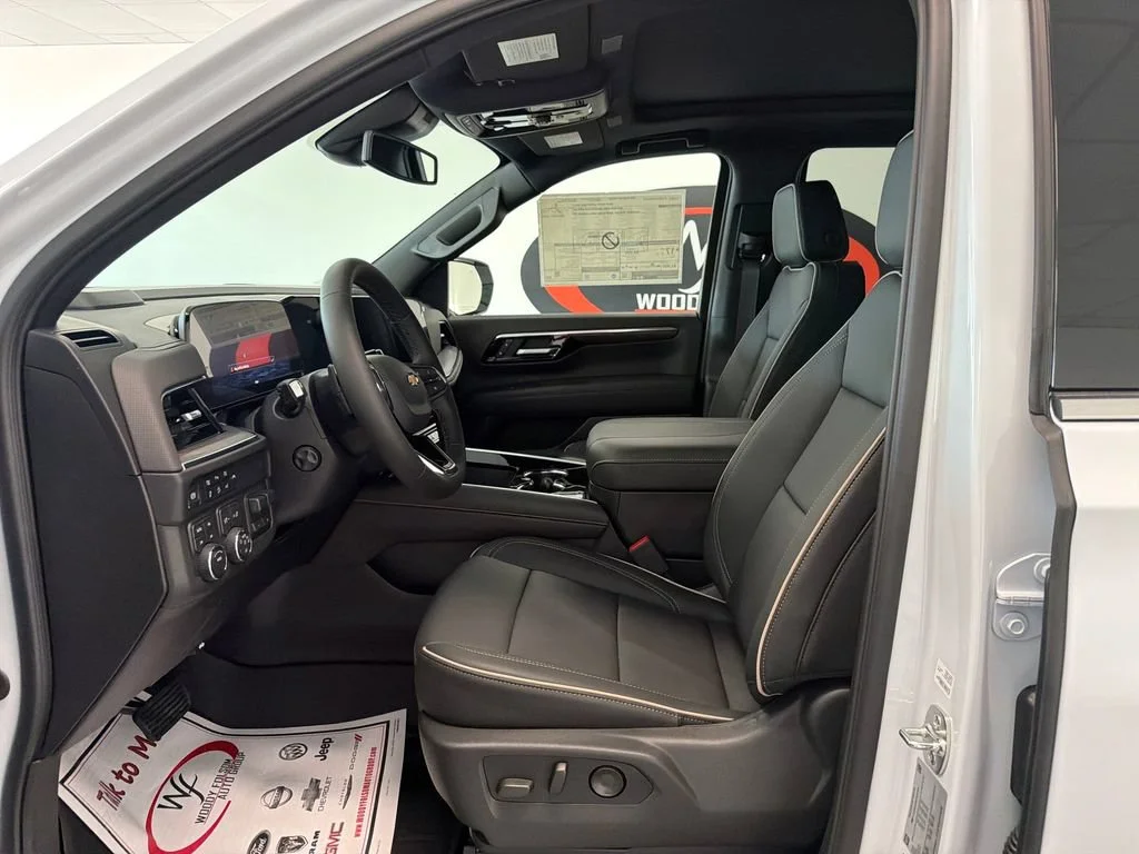 New 2026 Polar White Tricoat Chevrolet Premier image 8