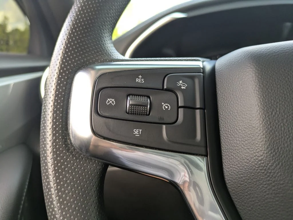 Used 2022 White Chevrolet LT image 26