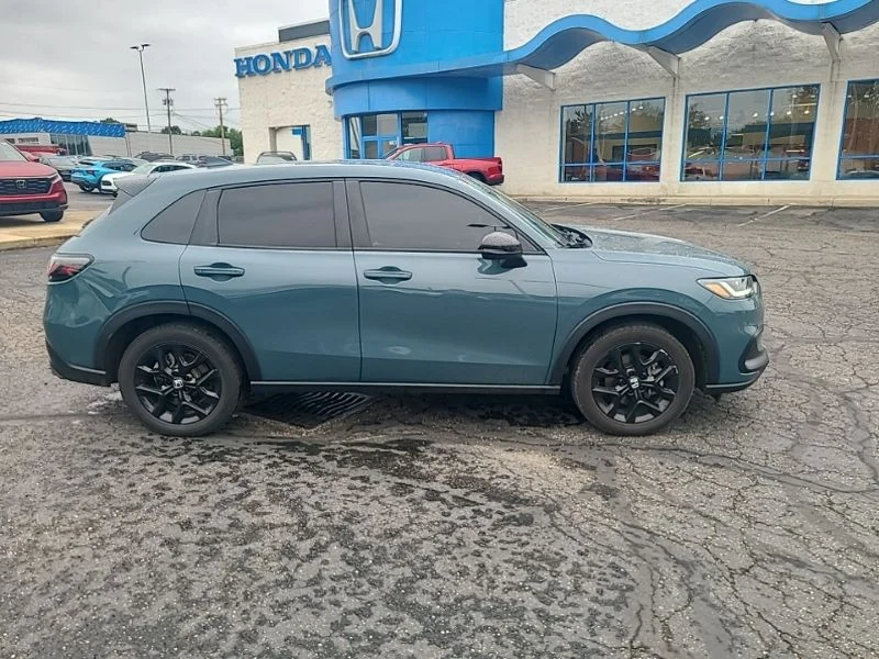 Used 2024  Honda Sport image 6