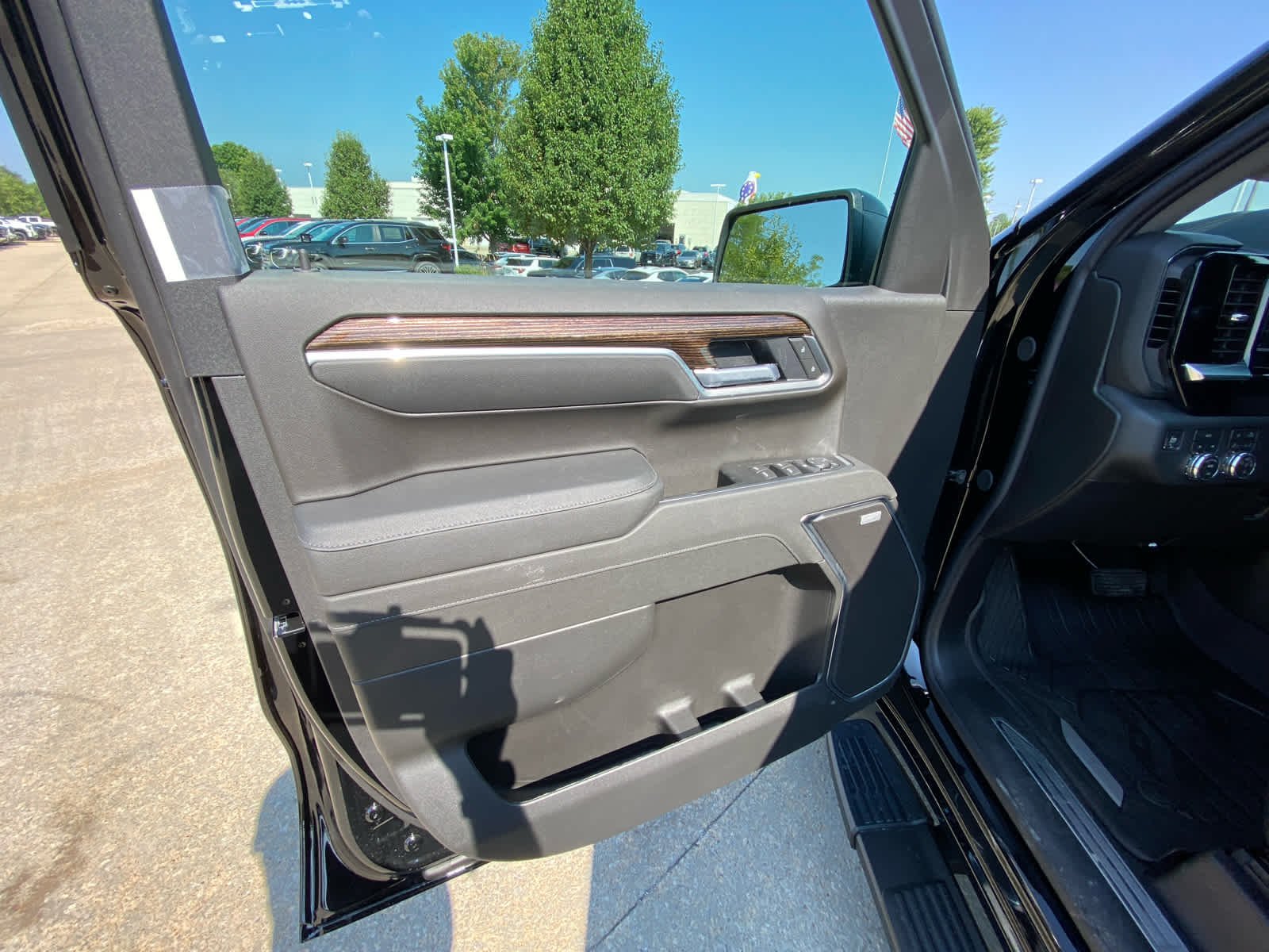 New 2026 Onyx Black GMC Elevation image 6