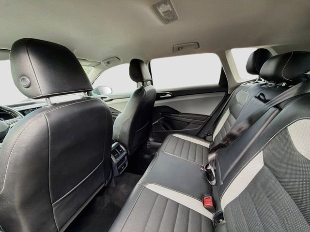 Used 2022 Gray Volkswagen 1.5T SEL image 24