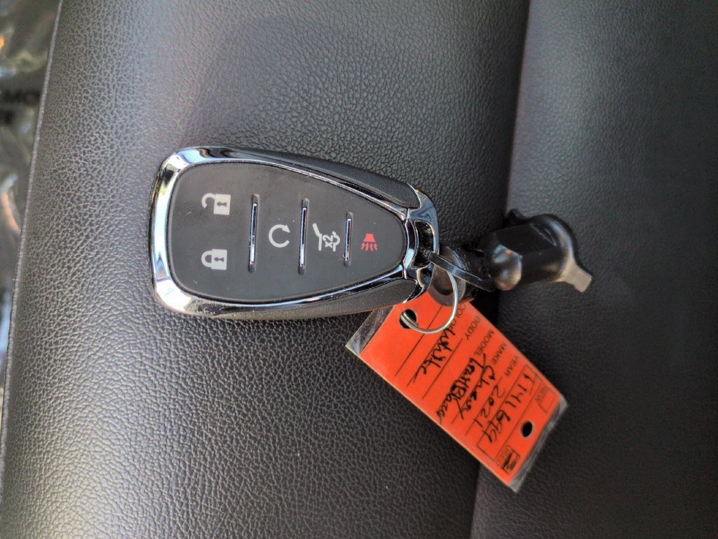 Used 2021 SUMMIT WHITE Chevrolet ACTIV image 29