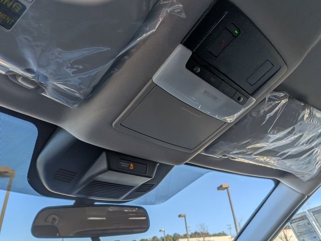 New 2026 Everest White Pearl TriCoat Nissan SV image 21