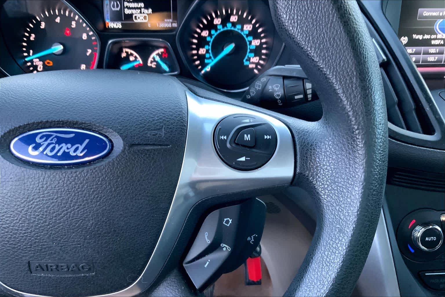 Used 2014 Sunset Ford SE image 22