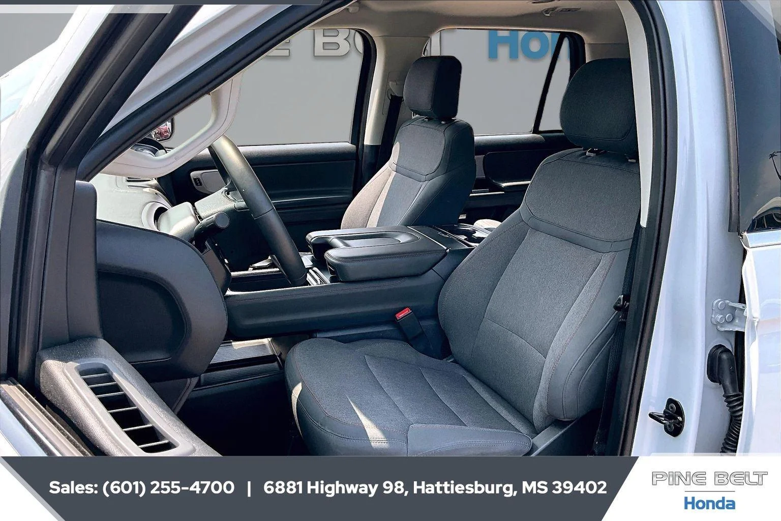 Used 2025 Space Silver Ford Active image 18