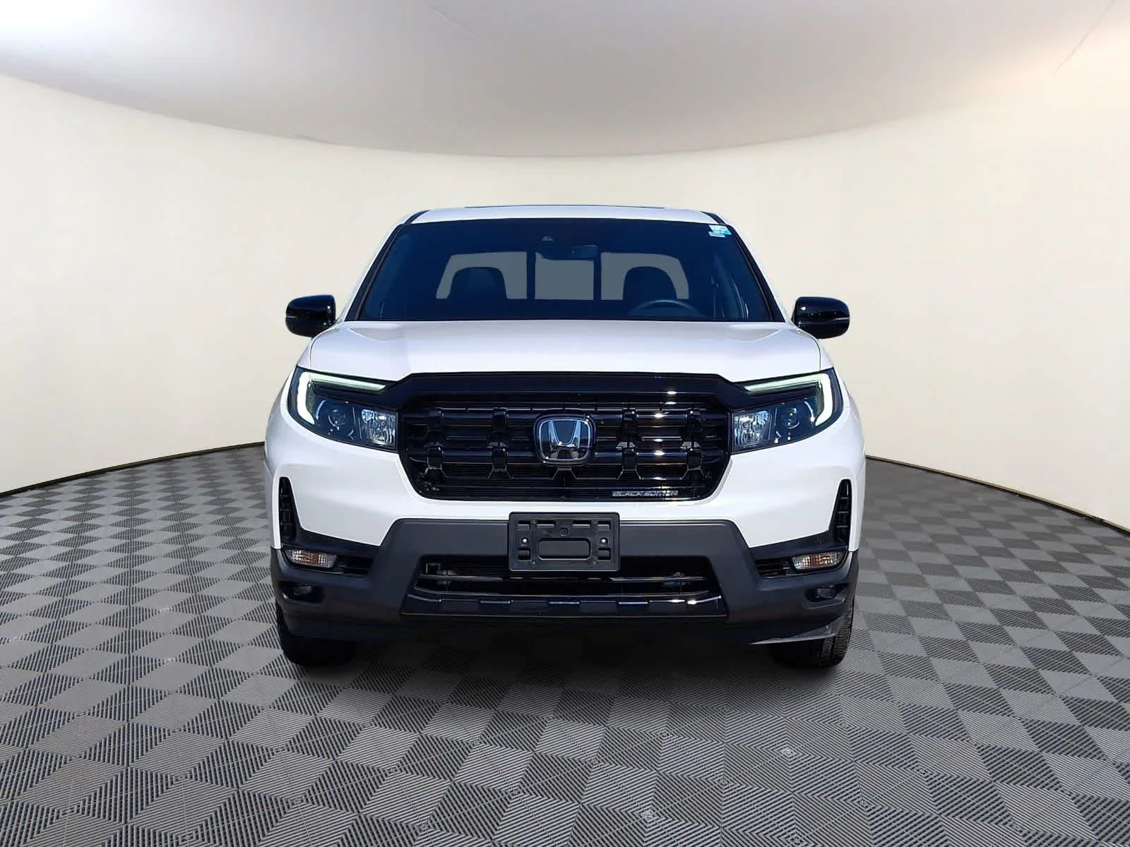 Used 2025 Platinum White Pearl Honda Black Edition image 3