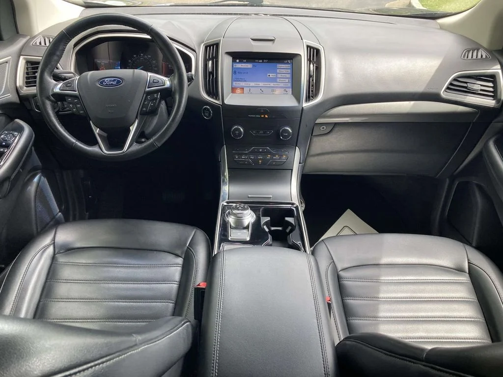 Used 2019 Gray Ford SEL image 10
