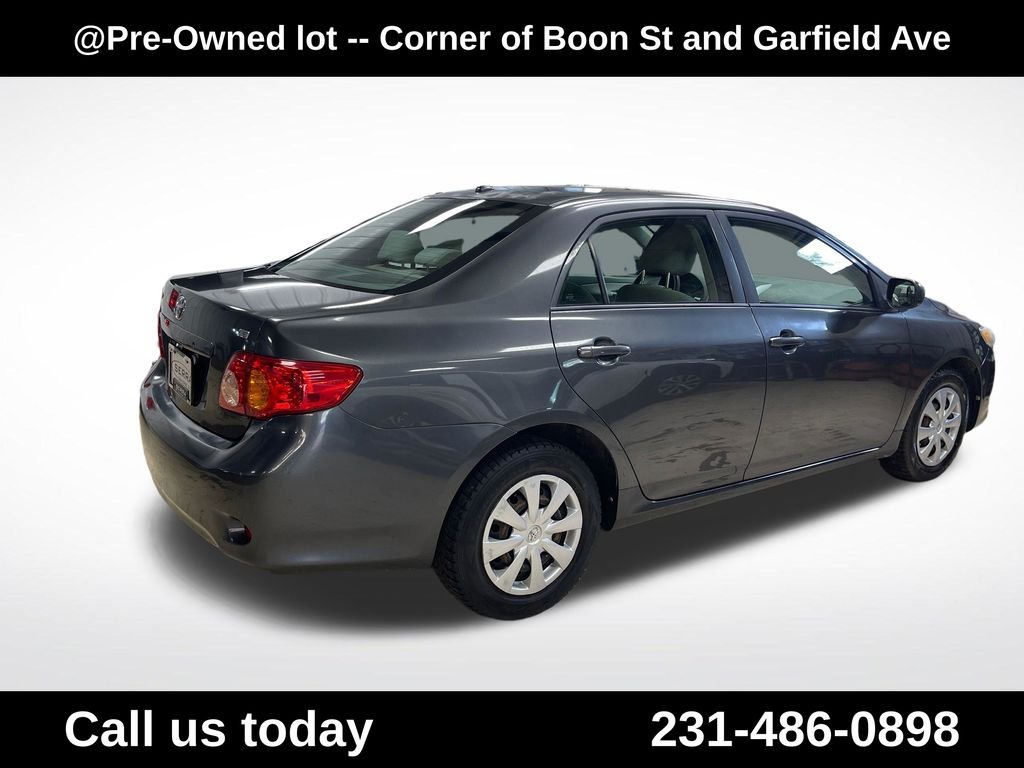 Used 2010 Gray Toyota LE image 7