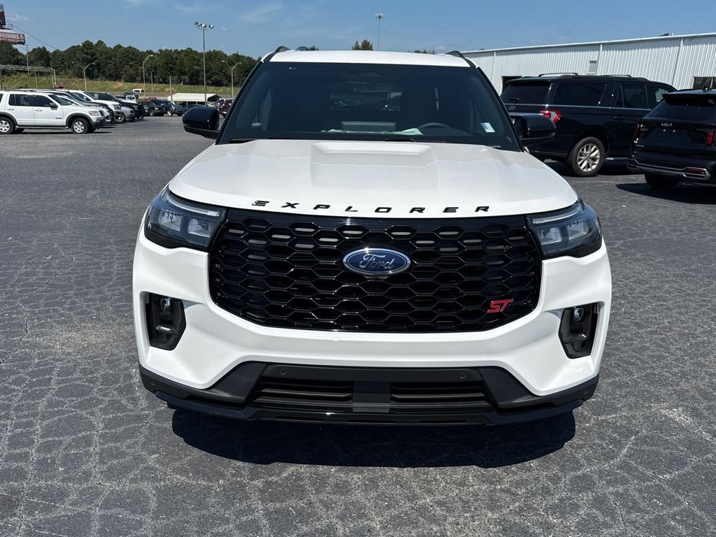 2025 Ford Explorer ST - Photo 8