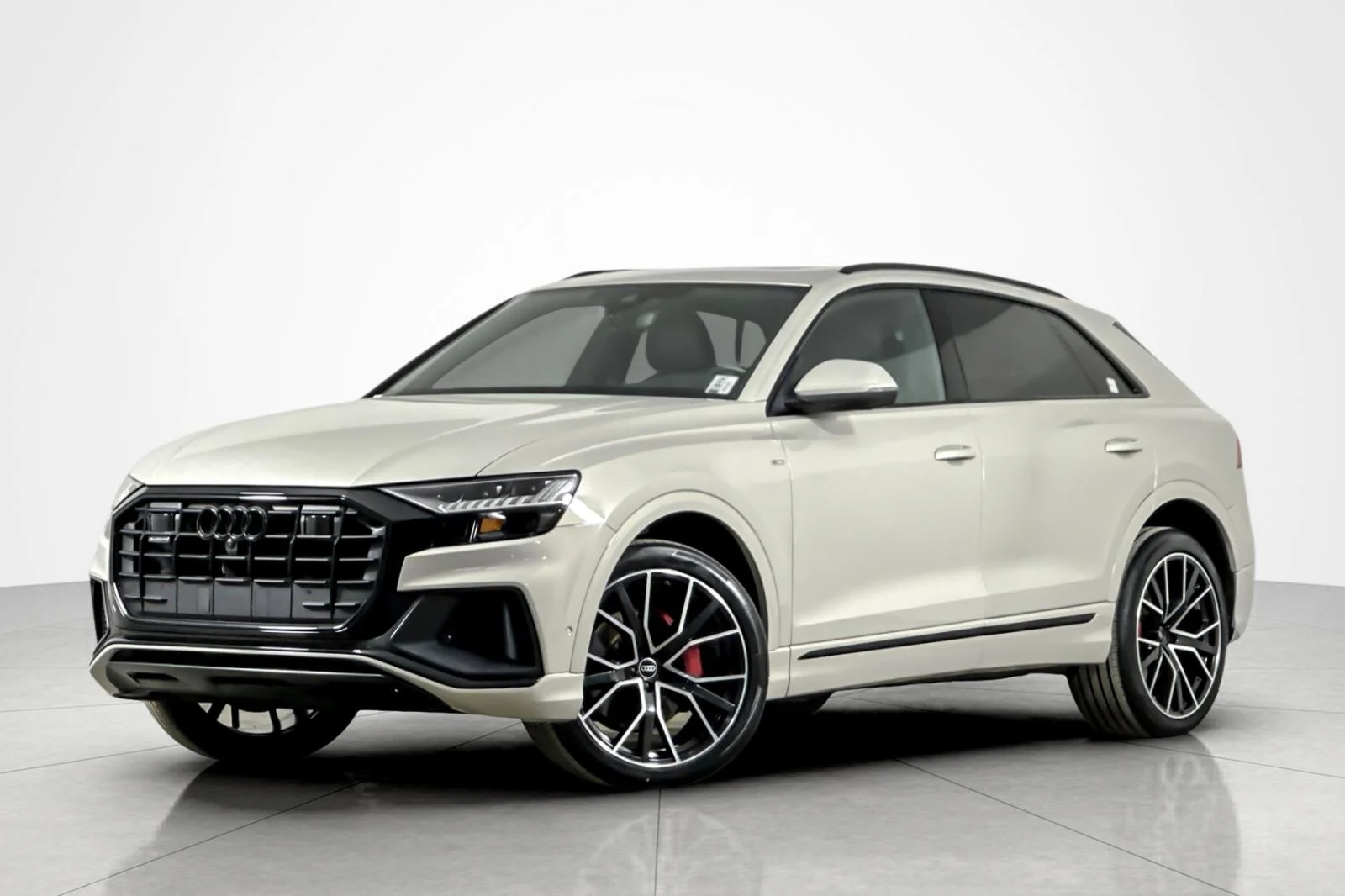 2023 Audi Q8 55 Premium Plus Tiptonic quattro's photo