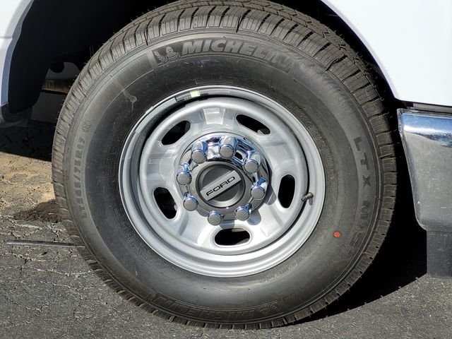 New 2026 Oxford White Ford F-250® XL image 34