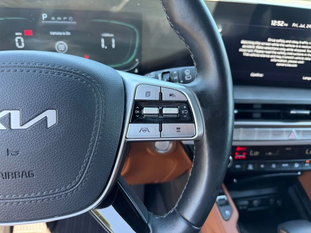 Used 2023 Ebony Black Kia EX X-Line image 17