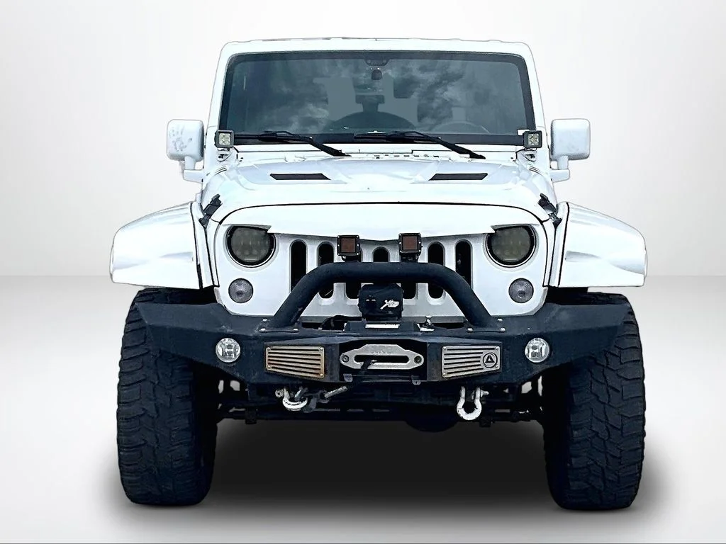 Used 2015 White Jeep Unlimited Sport image 4