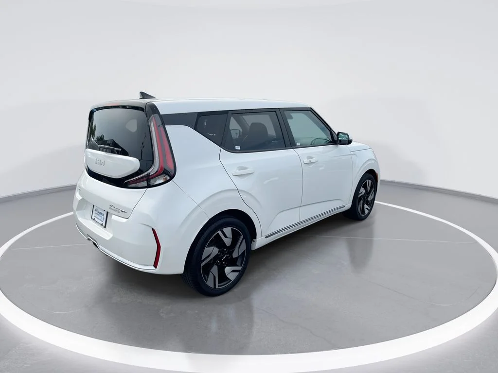 Used 2024 White Kia GT-Line image 8