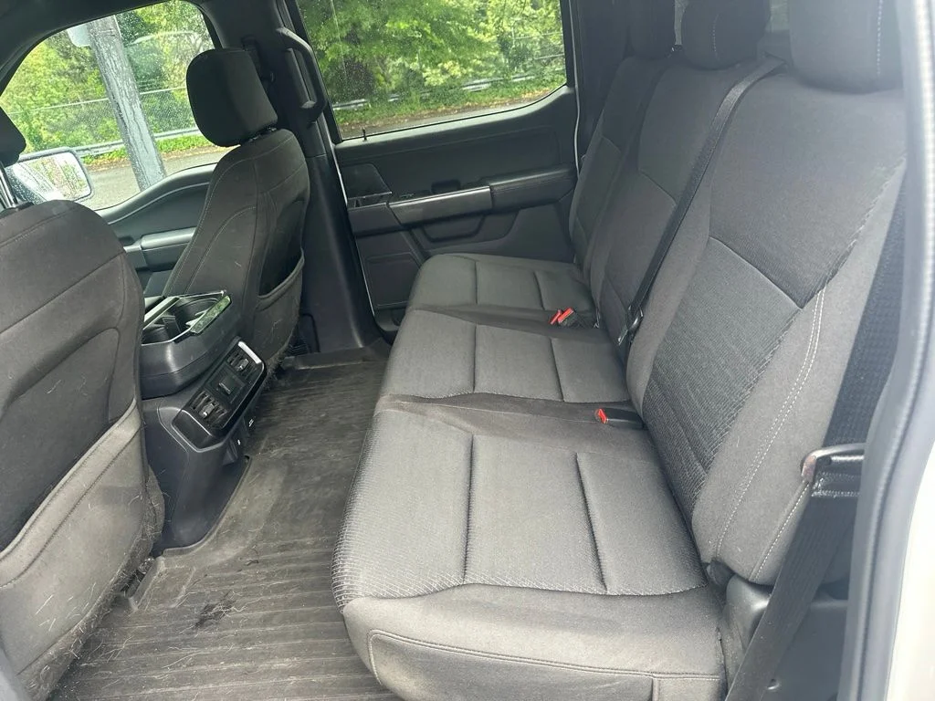 Used 2023 White Ford XLT image 5