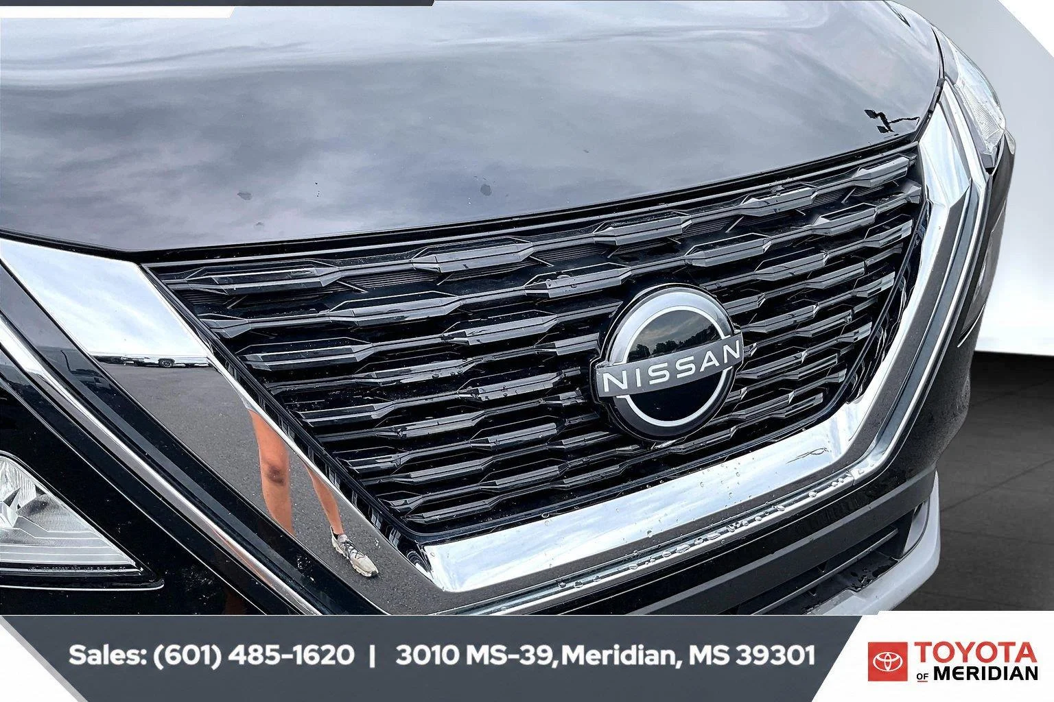 Used 2023 Super Black Nissan SV image 21