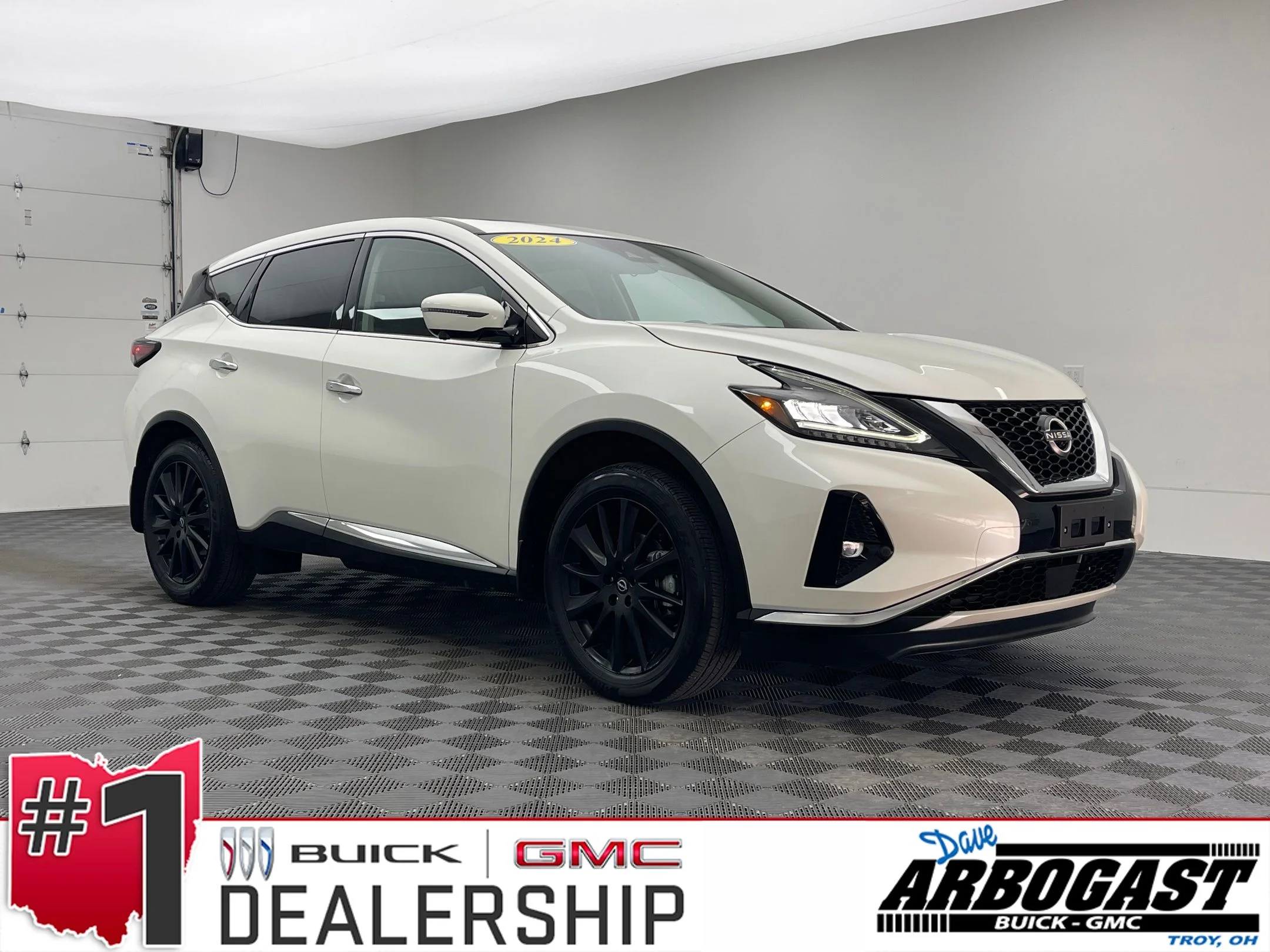 Used 2024 Pearl White Tricoat Nissan SL image 1