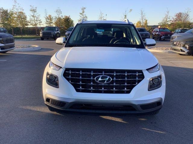 New 2026 Lunar Hyundai SEL image 3