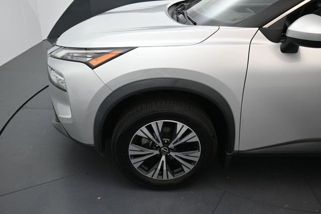 Used 2023 Brilliant Silver Metallic Nissan SV image 8