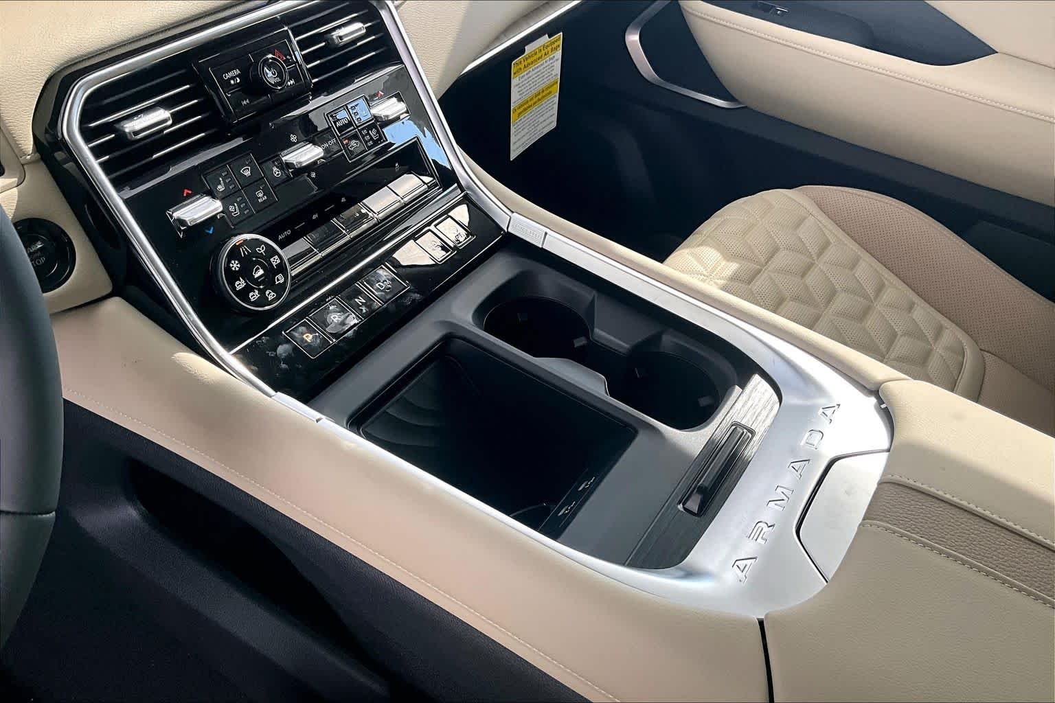 New 2026 Everest White TriCoat / Super Black Two-tone Nissan Platinum Reserve image 11