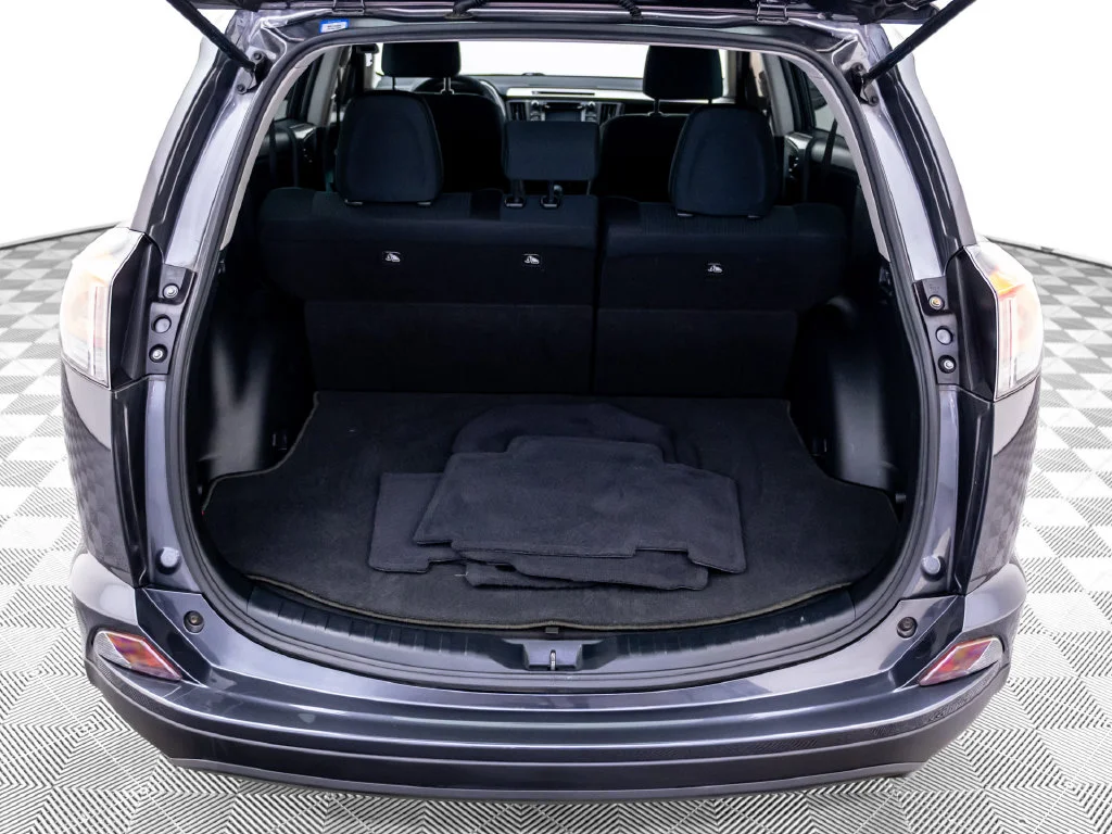 Used 2018 Gray Toyota LE image 30