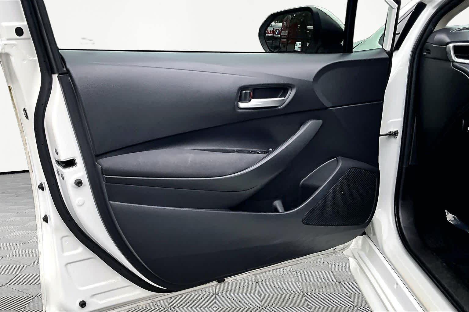 Used 2021 Super White Toyota LE image 22