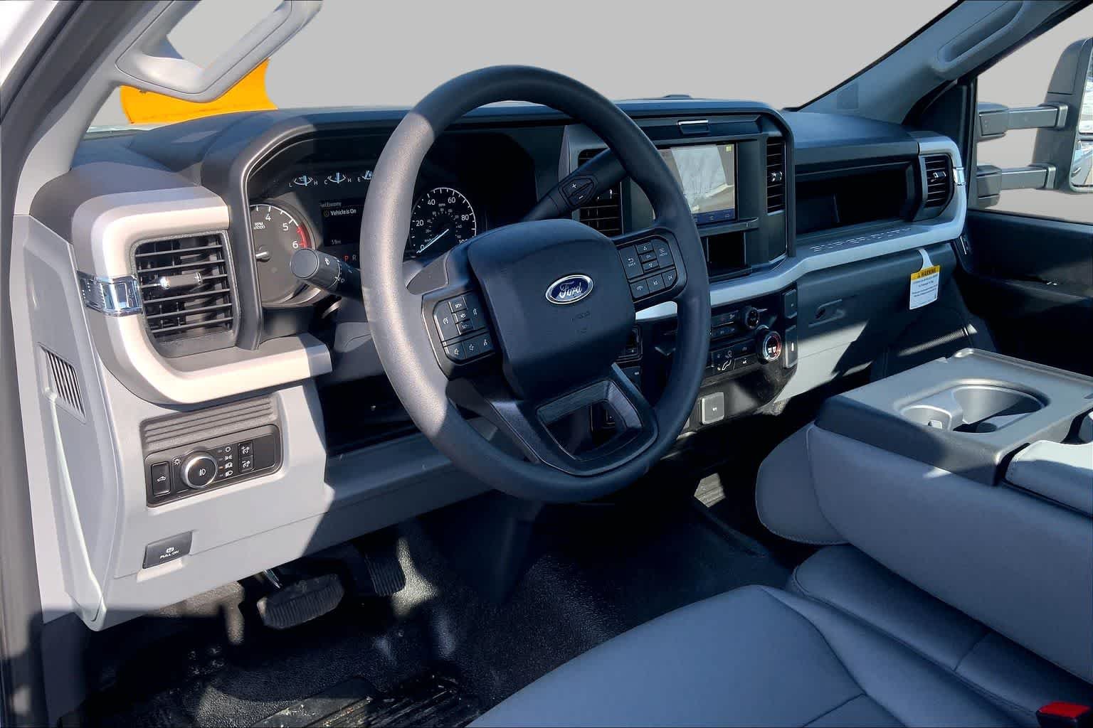 New 2026 Oxford White Ford F-350® XL image 9