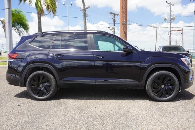 New 2026 Deep Black Pearl Volkswagen 2.0T SE W/TECHNOLOGY image 4