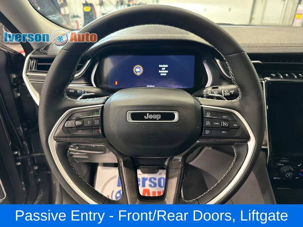 Used 2023 Gray Jeep Limited image 18
