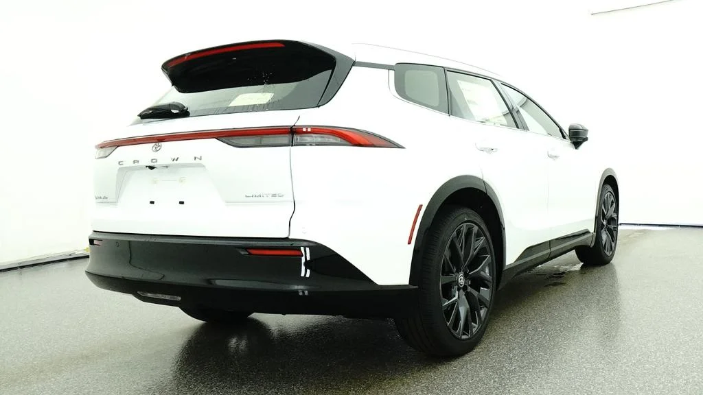 New 2026 Oxygen White Toyota Limited image 21