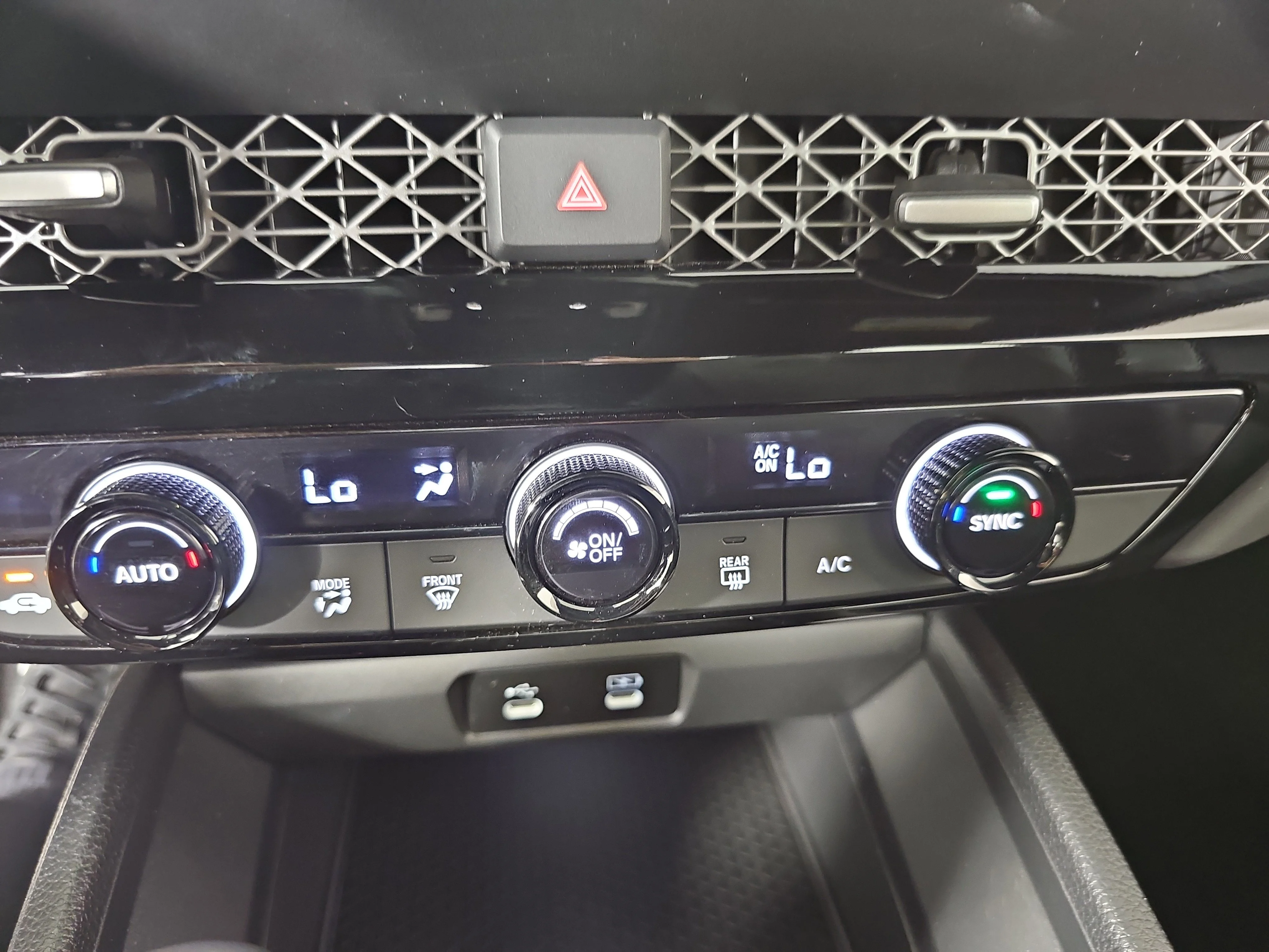 2024 Honda Accord Hybrid Sport - Photo 32