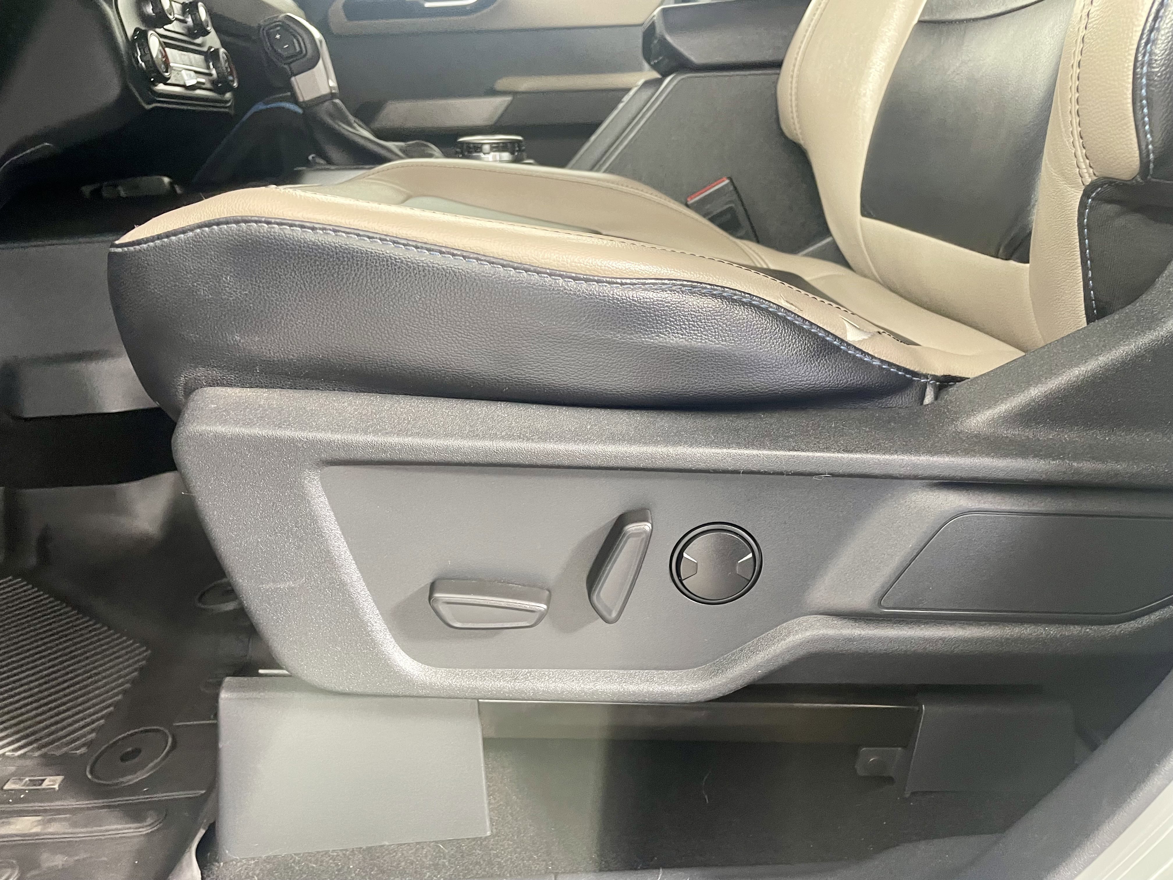 Used 2022 Cactus Ford Wildtrak image 14