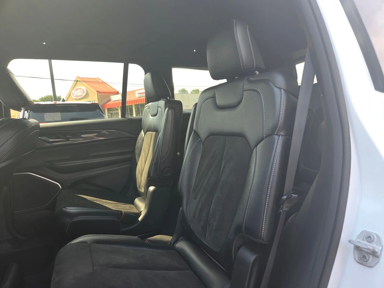 Used 2021 Bright White Clearcoat Jeep Altitude image 30
