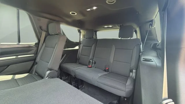 Used 2022 Black Chevrolet LS image 27