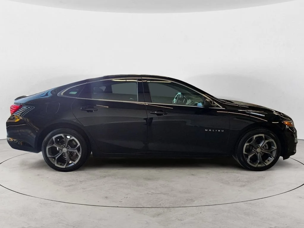 Used 2024 Mosaic Black Metallic Chevrolet 1LT image 4