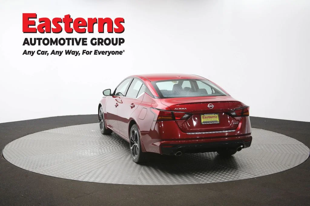 Used 2023 Red Nissan 2.5 SR image 64