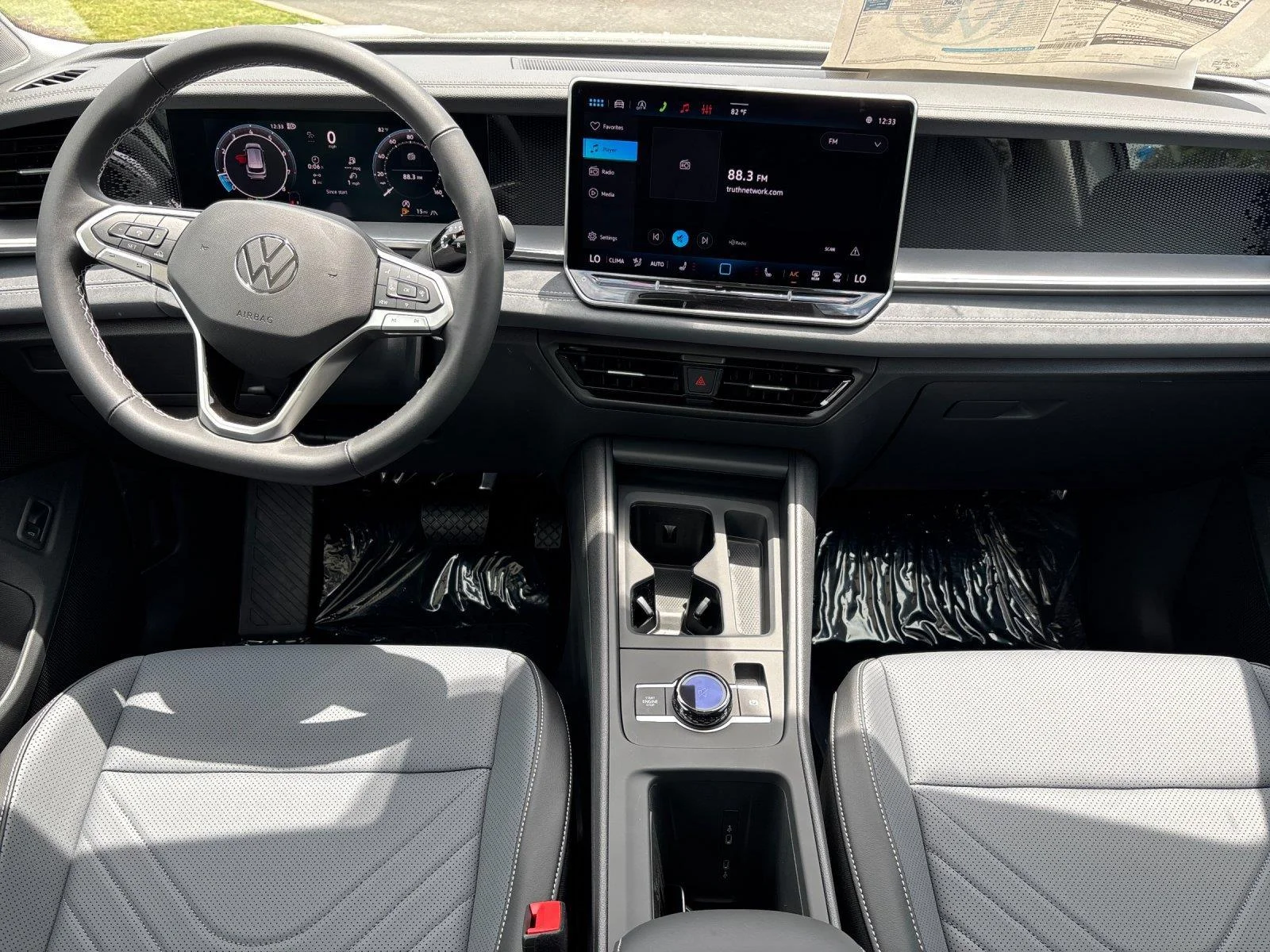 New 2026  Volkswagen SE image 34