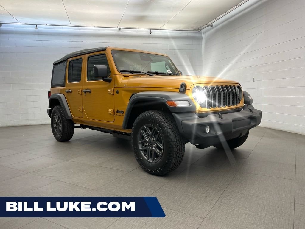 New 2026 Goldilocks Exterior Paint Jeep Sport S image 1