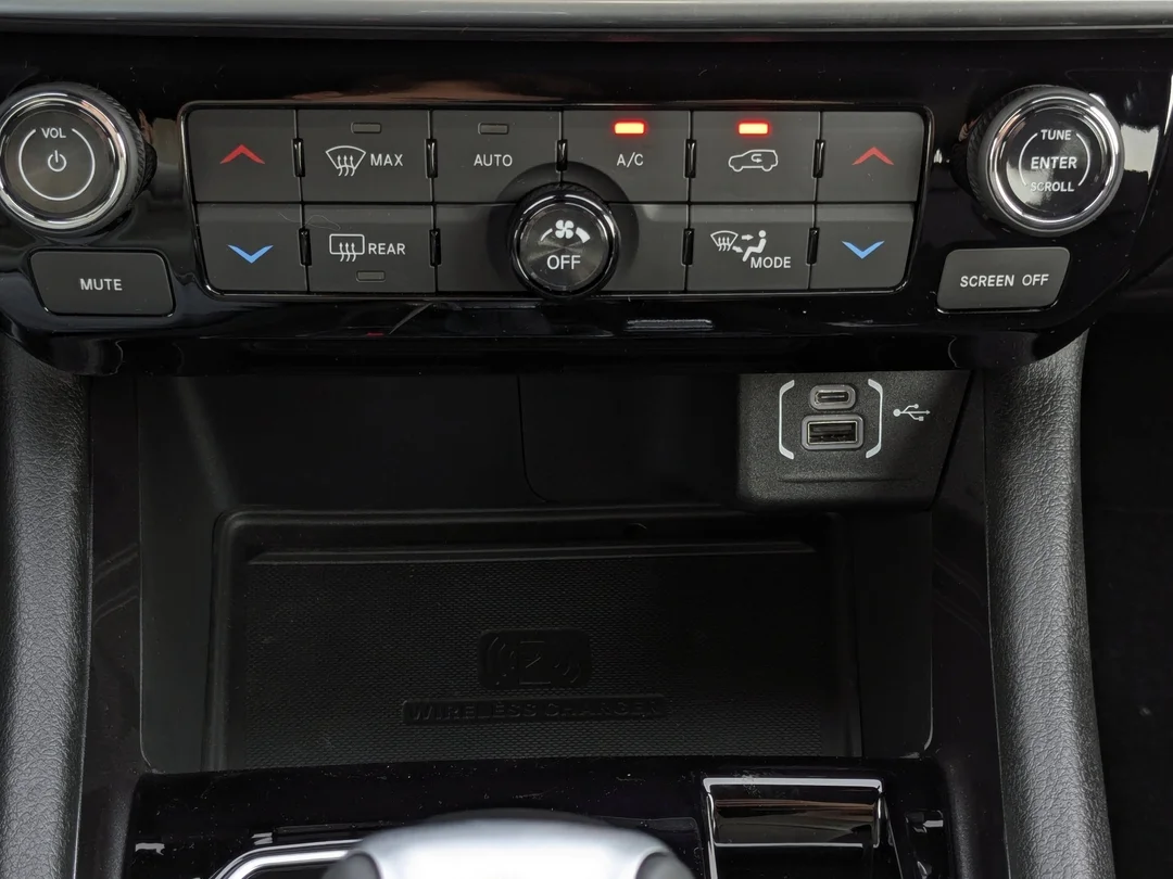 New 2026 Black Jeep North - - 4x4 - Panoramic Sunroof - Alpine Audio - Adaptive Cruise - Power Liftgate & More! image 23
