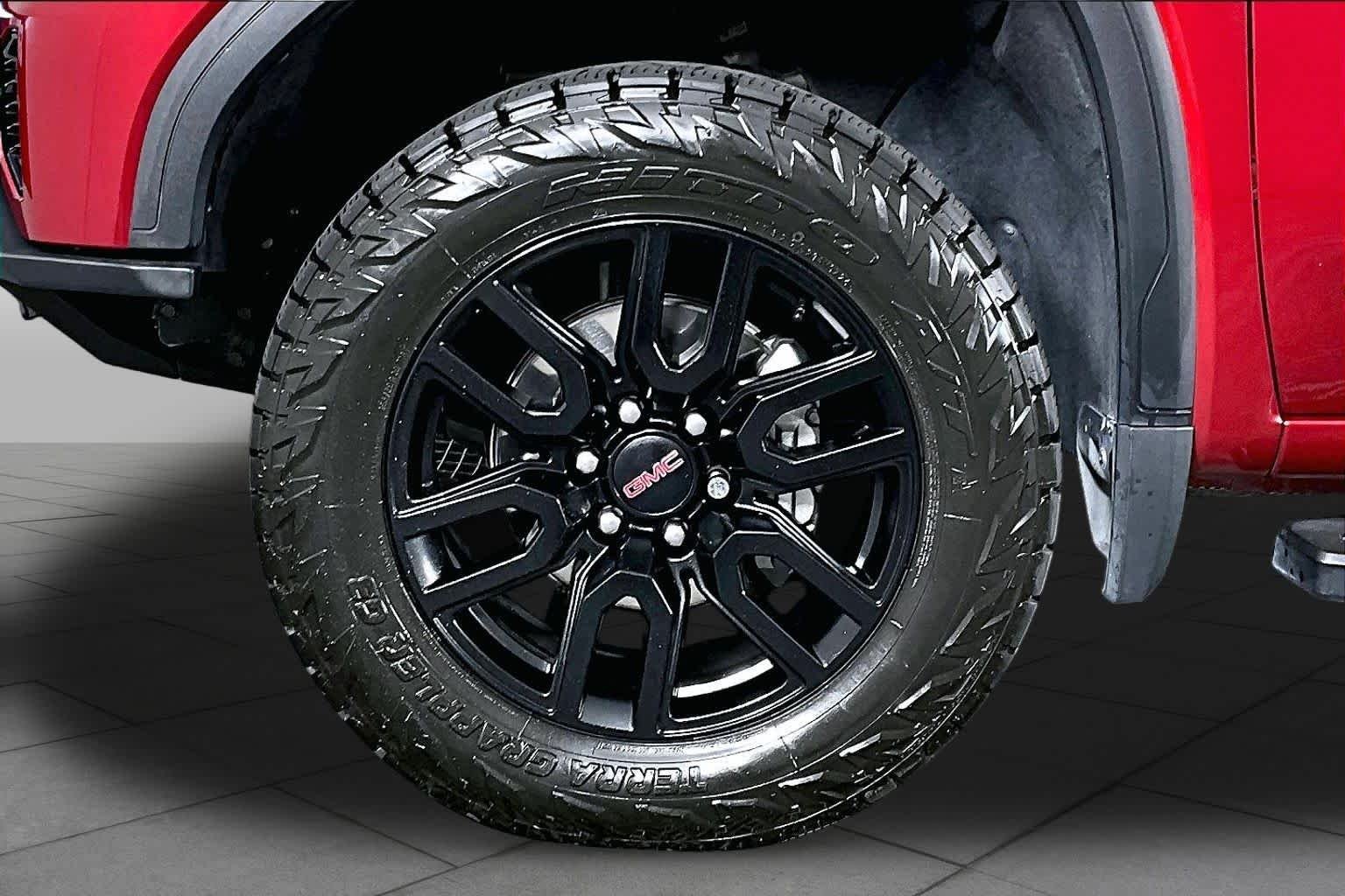 Used 2024 Volcanic Red Tintcoat GMC Elevation image 10