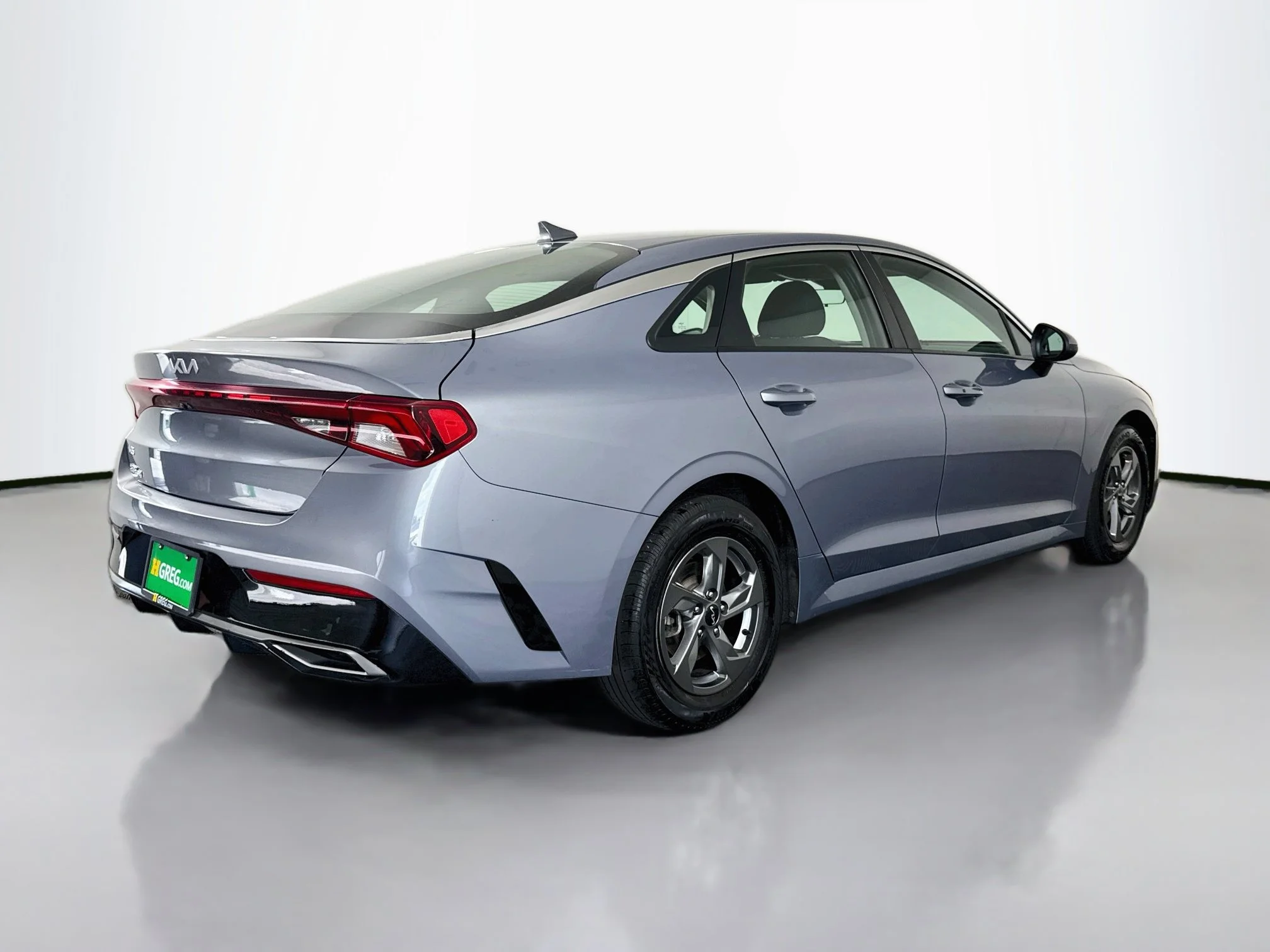 Used 2023 Everlasting Silver Kia LXS image 7